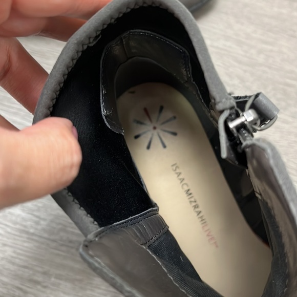 Isaac Mizrahi Live! Women’s Saran Zip Ankle Gray Suede Boot - size 9 - Picture 10 of 11